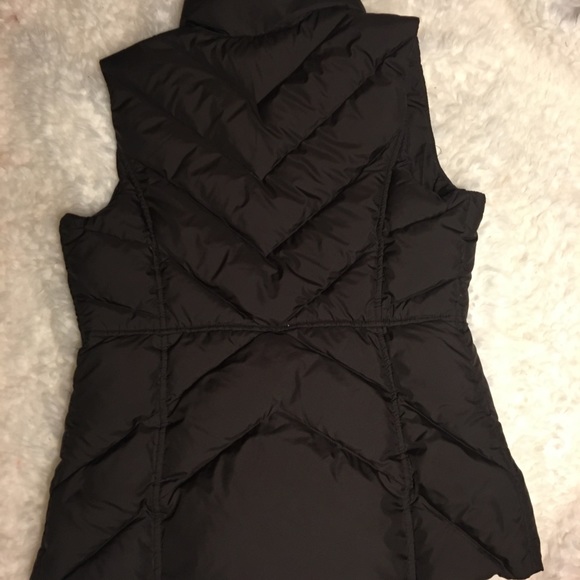 J Crew Puffer Quilted vest - Picture 5 of 5